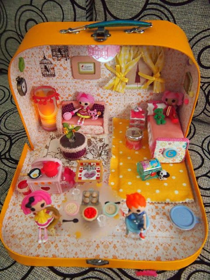 Dollhouse in a suitcase
