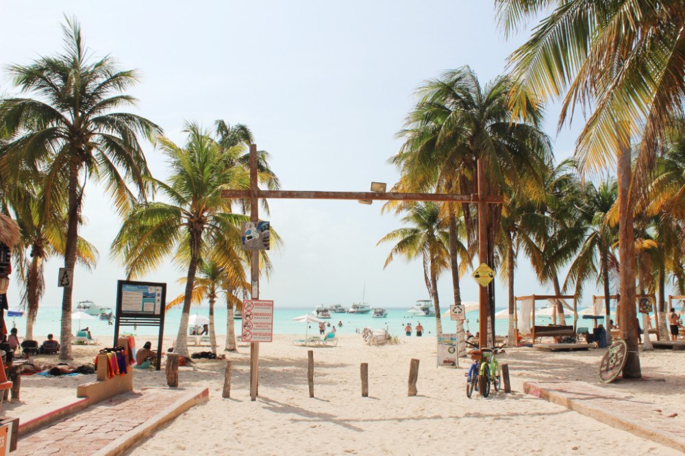 Isla-Mujeres-Mexico-Beach-Entrance