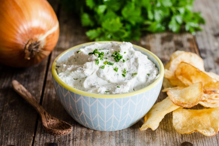 homemade-french-onion-chip-dip-02-1