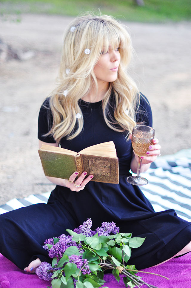 little-flowers-floating-in-her-hair-