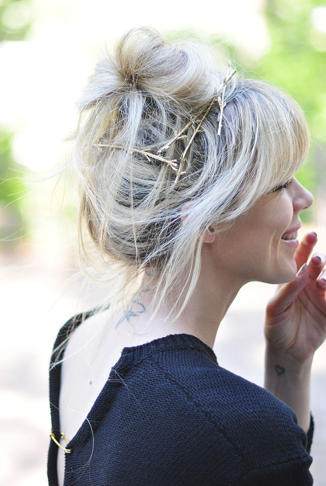 messy-bun-with-bangs_-gold-branch-hair-pins-diy