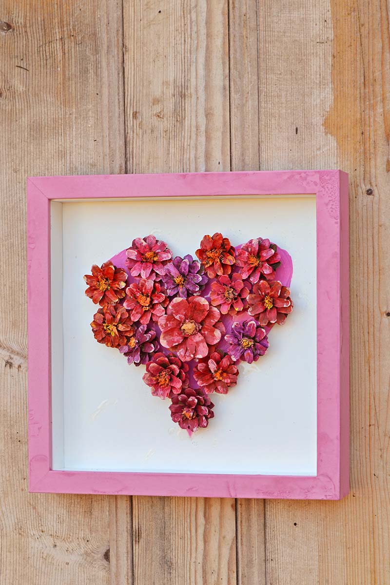 pinecone-flower-heart-decoration-wall-s