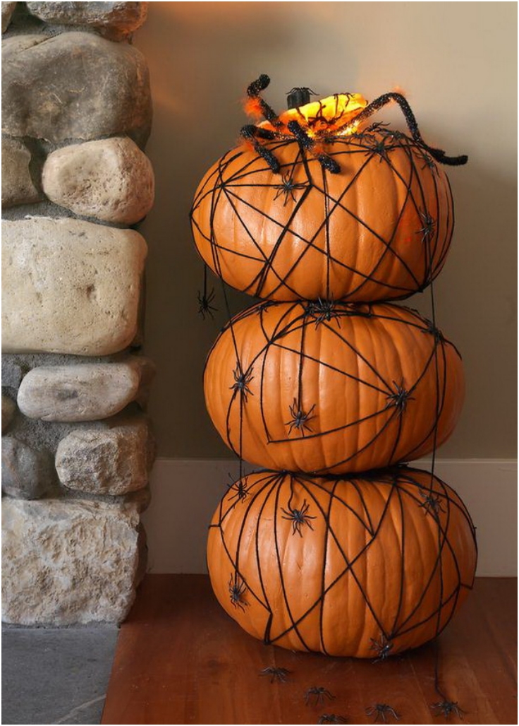 How-to-Make-a-Pumpkin-Topiary-with-Spiders