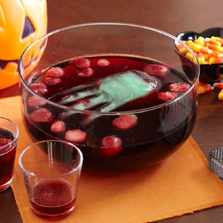 bloody-punch-halloween-recipe-photo-420x420-lschaeffer-bloodypunch1946