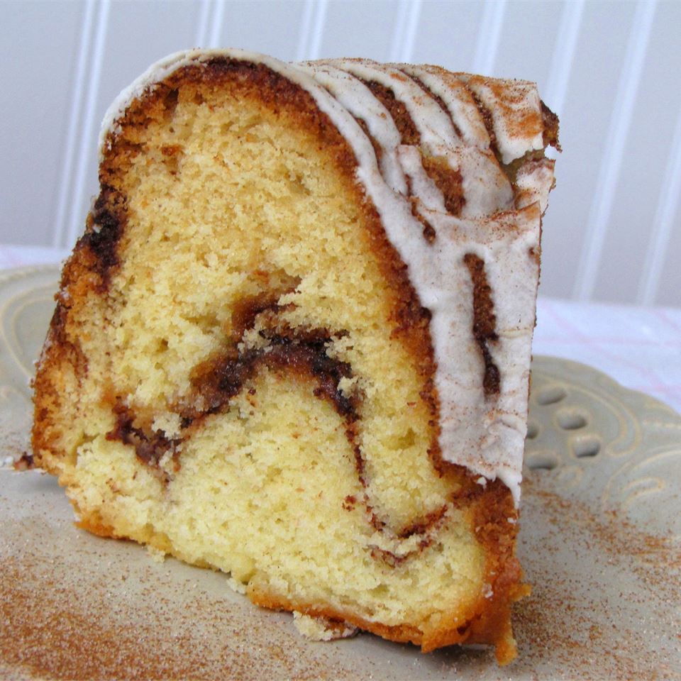 cinnamon-swirl-bundt-cake-
