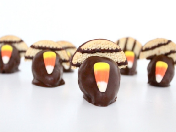 CHOCOLATE-COVERED-STRAWBERRY-TURKEYS