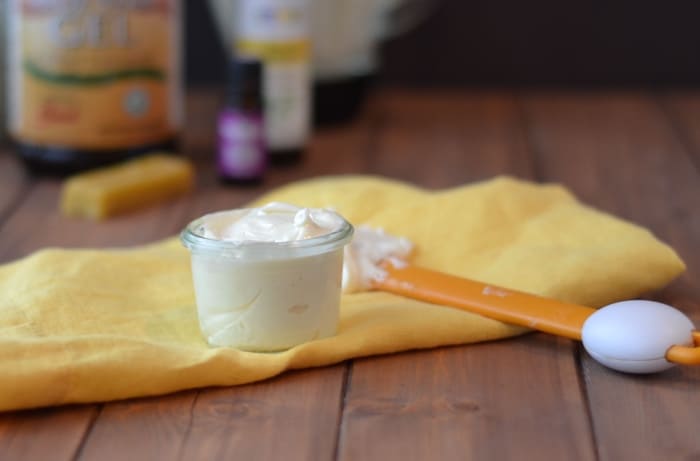 DIY-Aloe-Vera-Facial-Moisturizer-Recipe