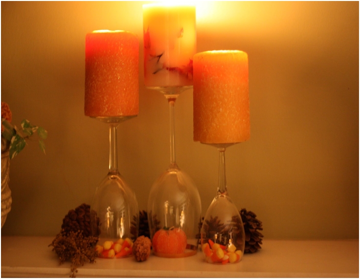 Easy-Mantel-Decorations-with-Glassware