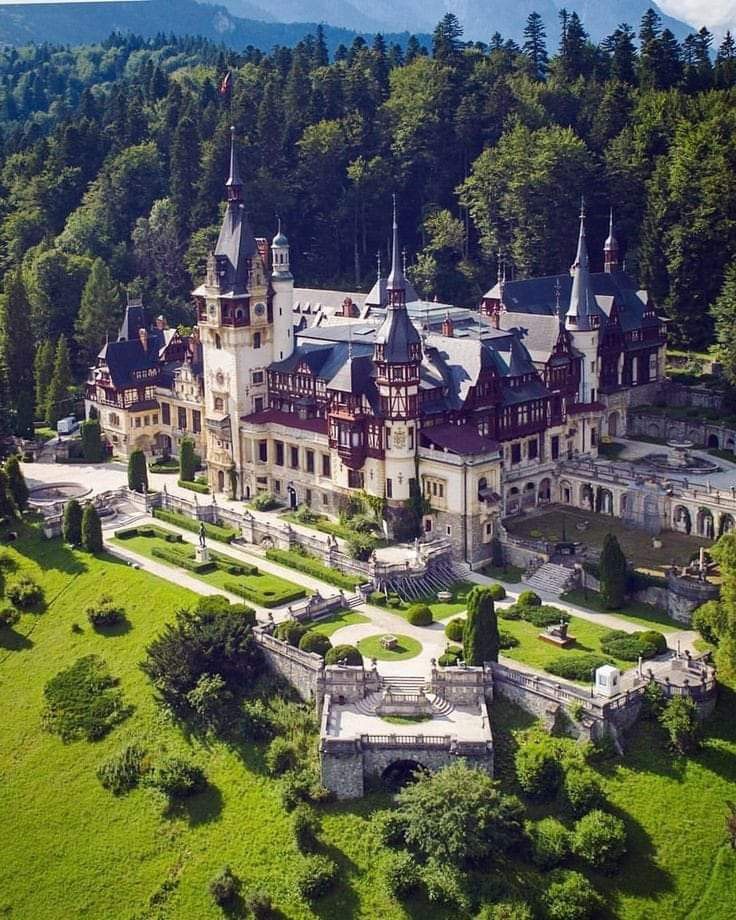 Peles-Castle-Romania-