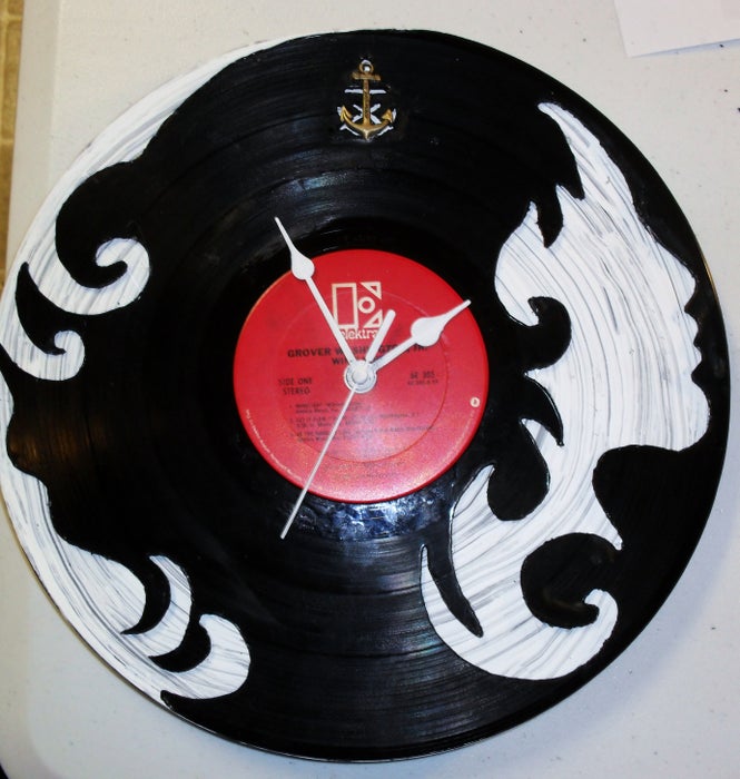 Vinyl-clock