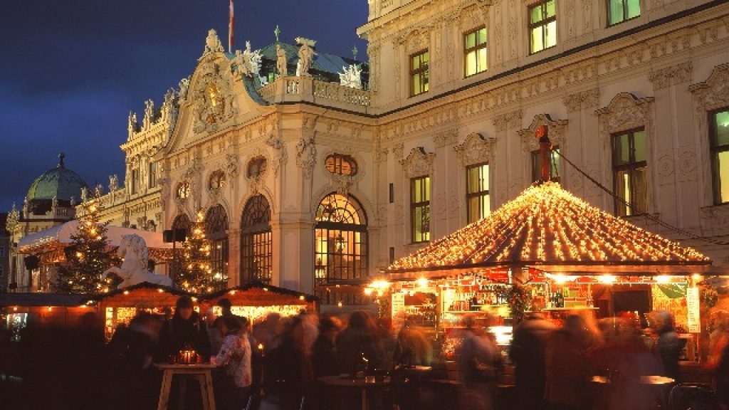 belvedere-palace-xmas-market--1024x576