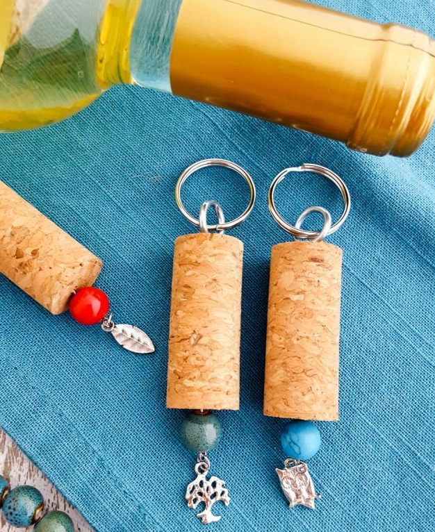 diy-wine-cork-key-chains diy-wine-cork-key-chains
