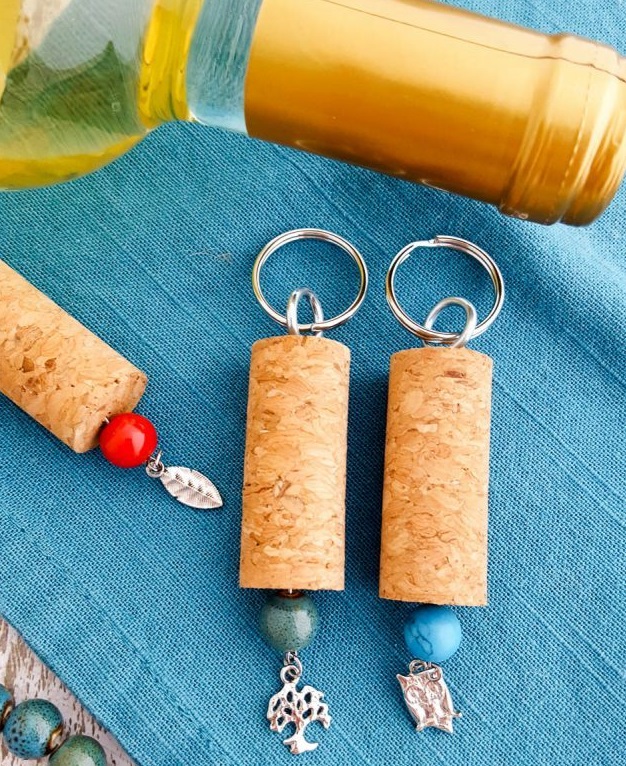 diy-wine-cork-key-chains