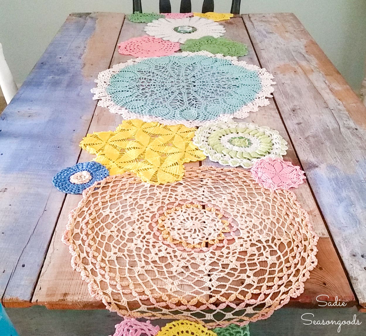 doily-table-runner-for-spring-decor