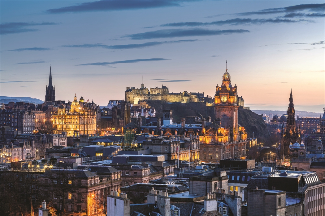 edinnburgh-scotland-old-town-