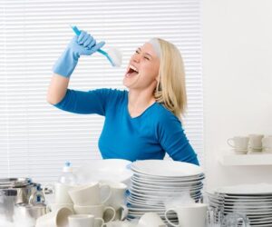 Top 10 Quick and Easy Hand Dish Washing Tips