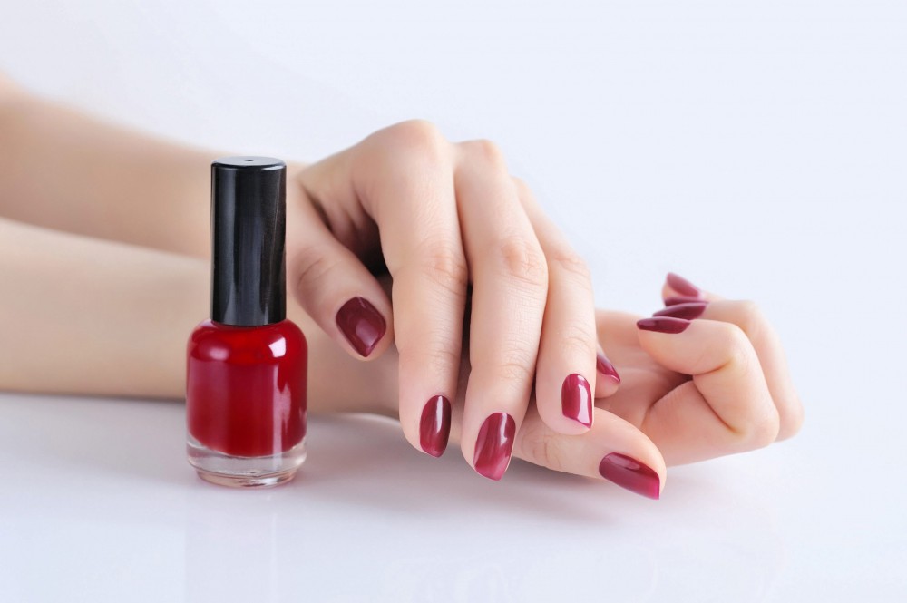 three-strokes-when-applying-nail-polish-