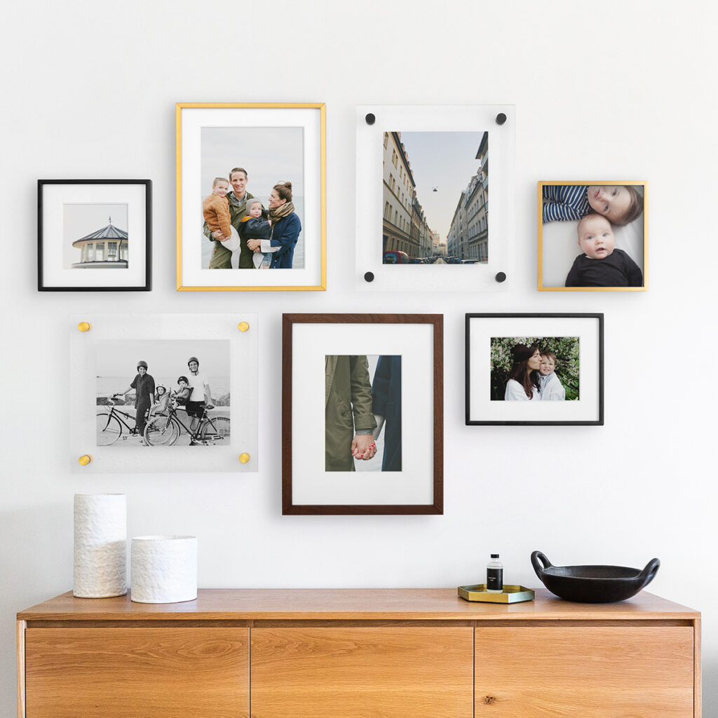 wall-ideas-to-display-photos--1024x1024