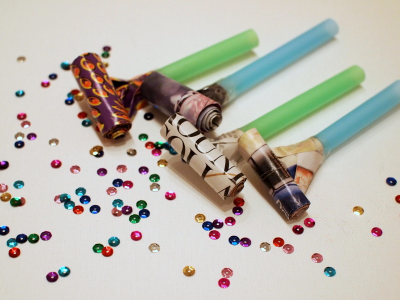 1-make-party-blowers-bubble-tea-straw-and-magazine-diy