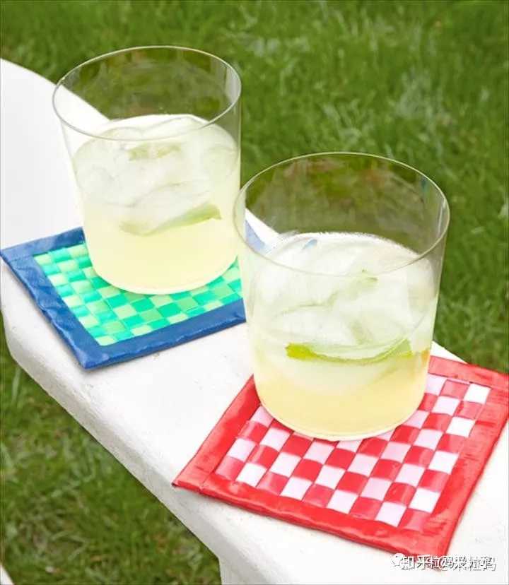 54eaf04d9c216_-_straws-drink-coasters-crafts-idea-notebook-0712-xln 54eaf04d9c216_-_straws-drink-coasters-crafts-idea-notebook-0712-xln