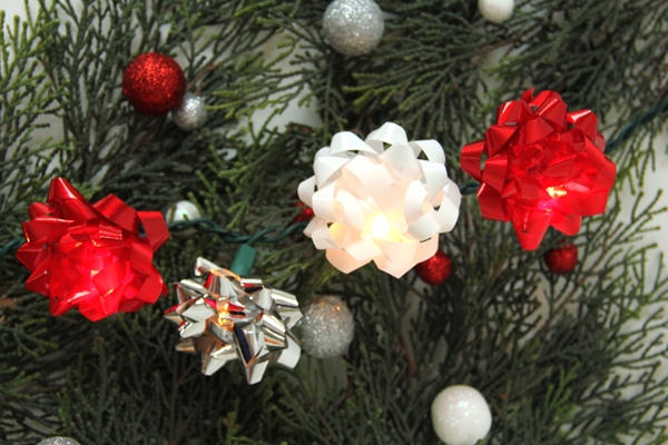 DIY-Christmas-Bow-String-Lights-1