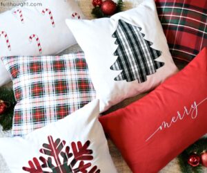 Top 10 Adorable DIY Christmas Pillows