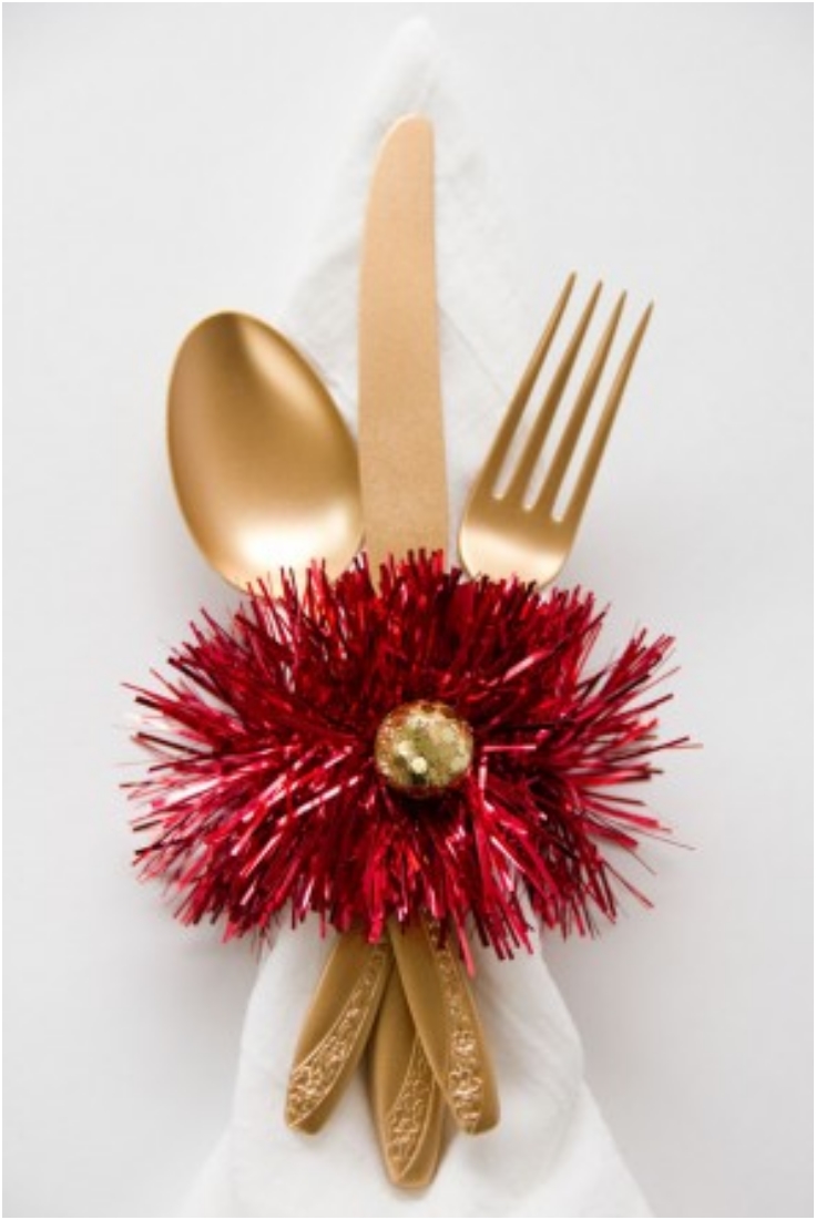 DIY-Tinsel-Napkin-Rings