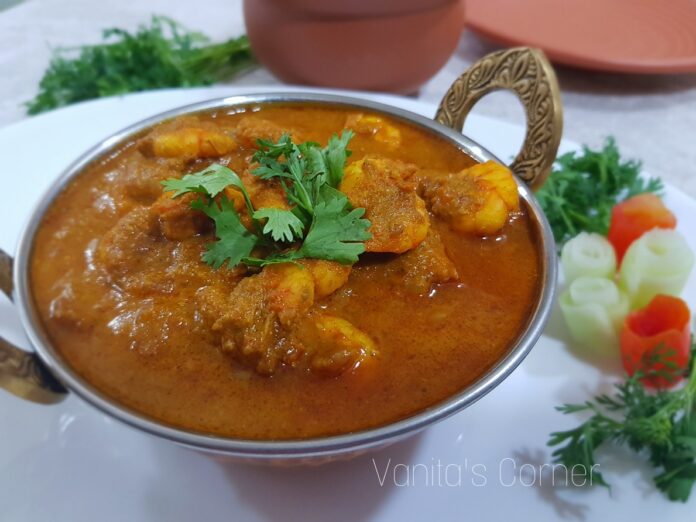 Maharashtrian-Prawns-Curry-
