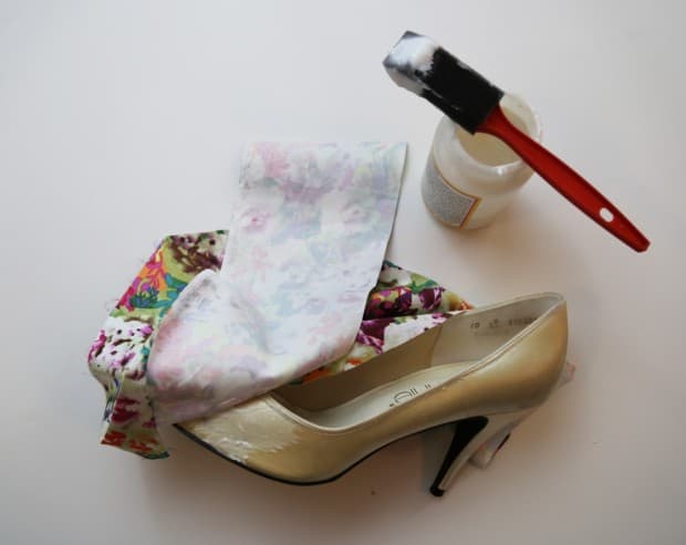 Printed-Floral-Pumps