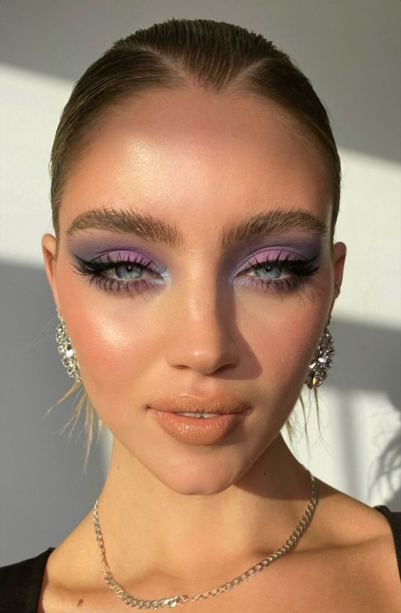 Purple-makeup-for-blue-eyes-