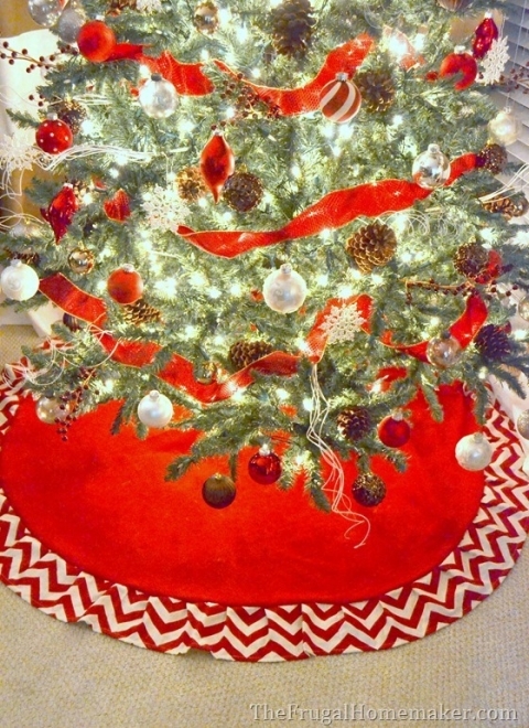 Red-and-White-Chevron-Christmas-Tree-Skirt Red-and-White-Chevron-Christmas-Tree-Skirt
