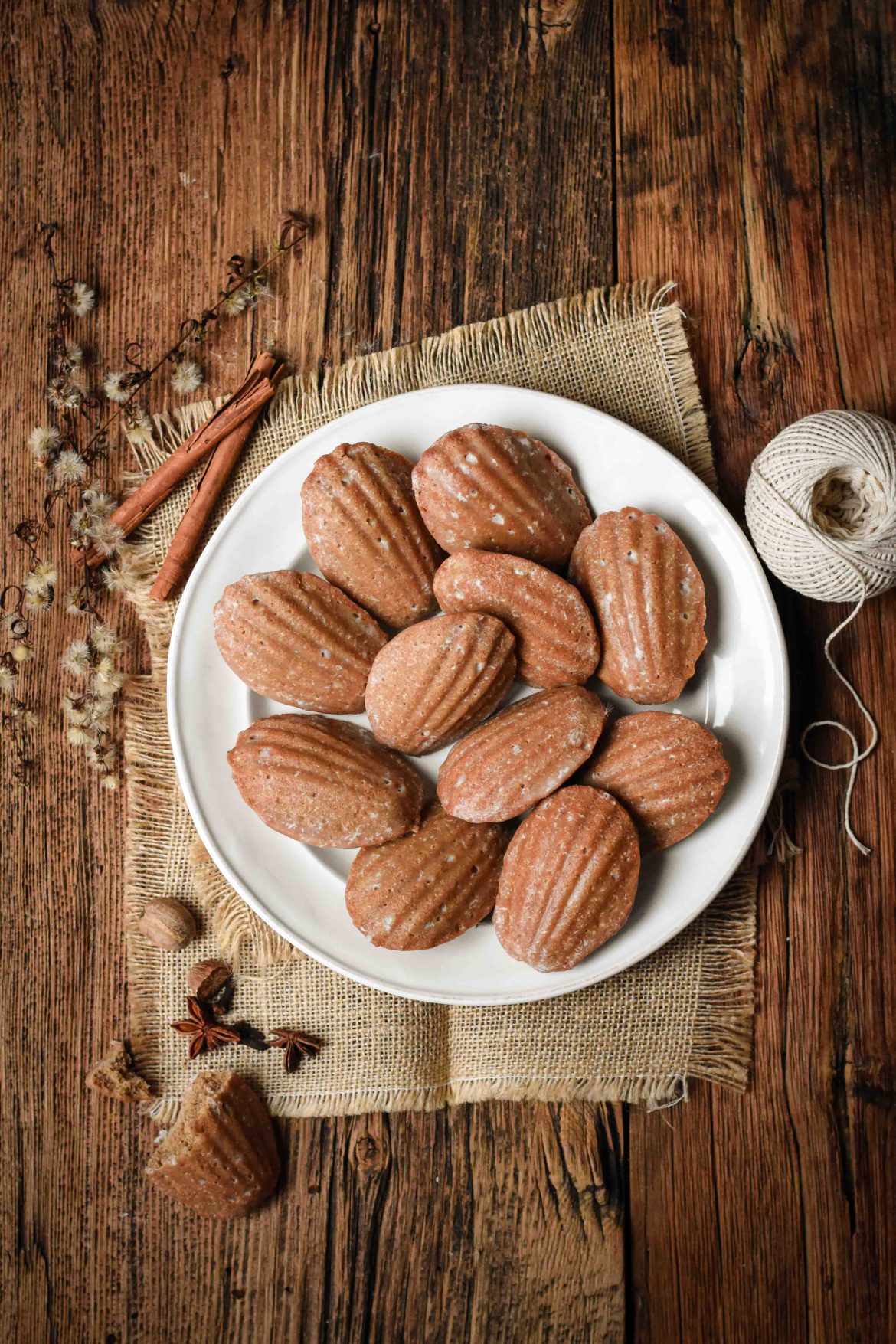 Sugar-glazed-Gingerbread-Madeleines