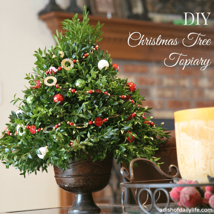 This-festive-DIY-Christmas-Tree-Topiary-is-perfect-for-holiday-decorating-and-gift-giving