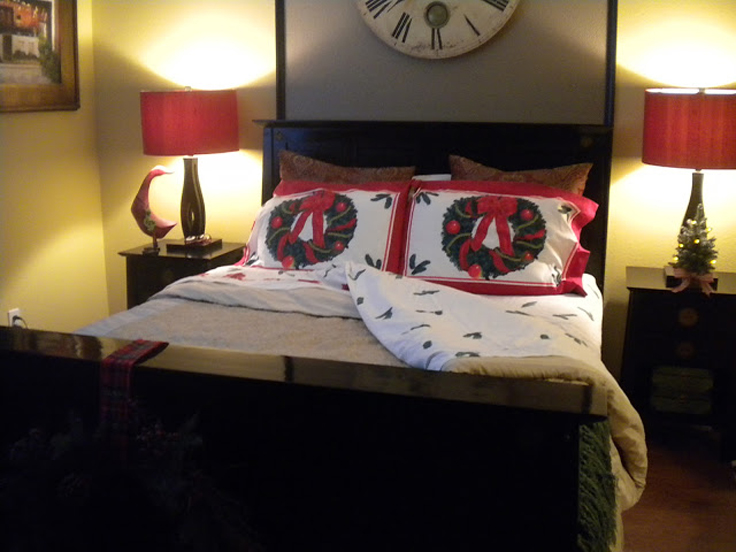 Touches-Christmas-Bedroom_04 Touches-Christmas-Bedroom_04