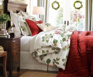 Top 10 Ideas to add a Touch of Christmas in the Bedroom