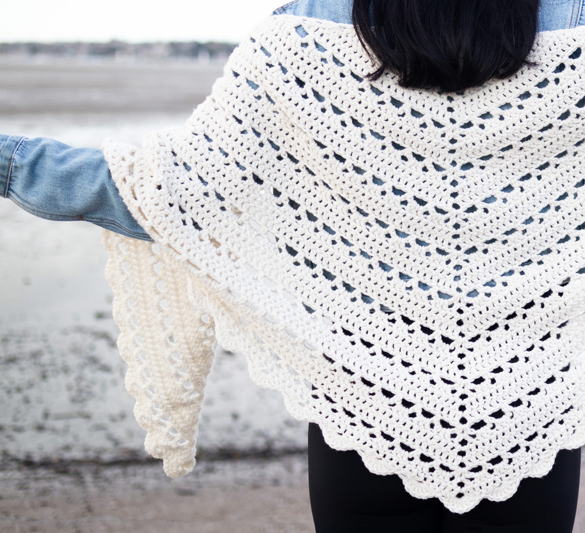 beginner-crochet-wrap-free-pattern-video-tutorial-1 beginner-crochet-wrap-free-pattern-video-tutorial-1