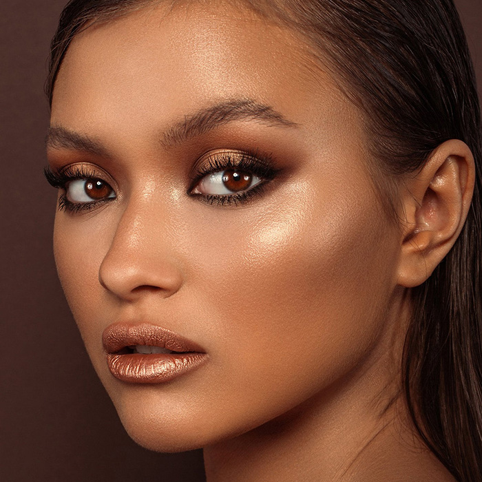 bronze-makeup-on-brown-eyes-