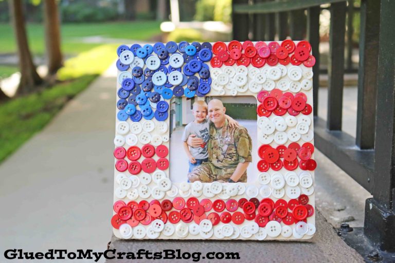 button-flag-wooden-frame-kid-craft-2-768x512-1