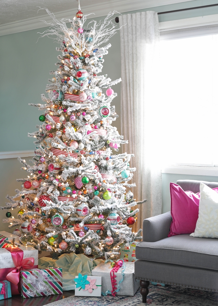 colorful-retro-christmas-tree-hero-2 colorful-retro-christmas-tree-hero-2