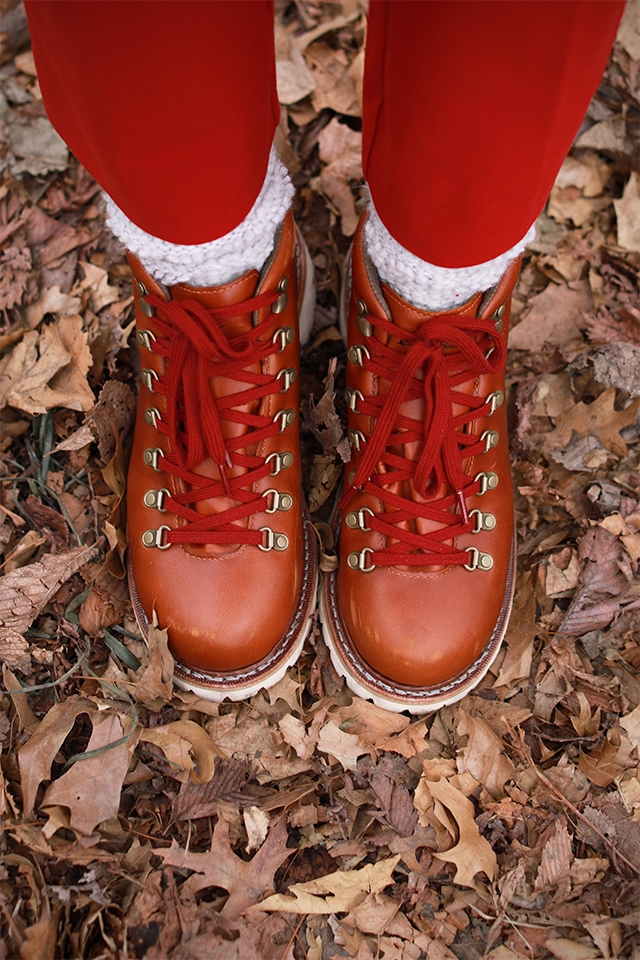 hiking-boots-