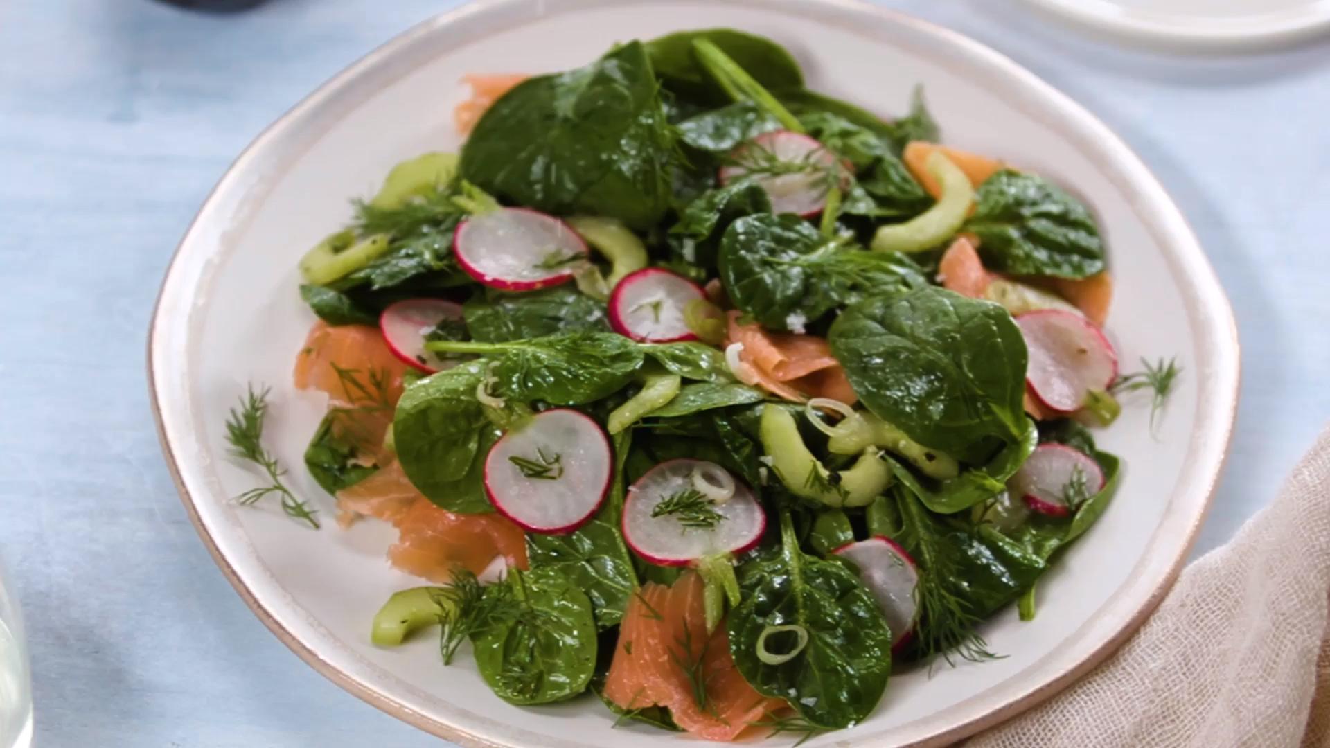 smoked-salmon-and-spinach-salad-