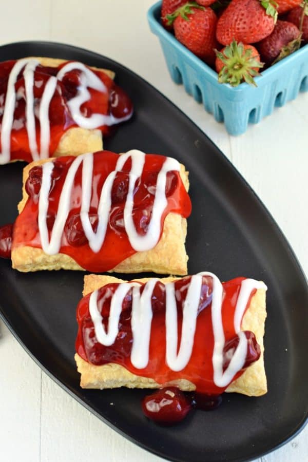 strawberry-strudel-3-600x900-1 strawberry-strudel-3-600x900-1