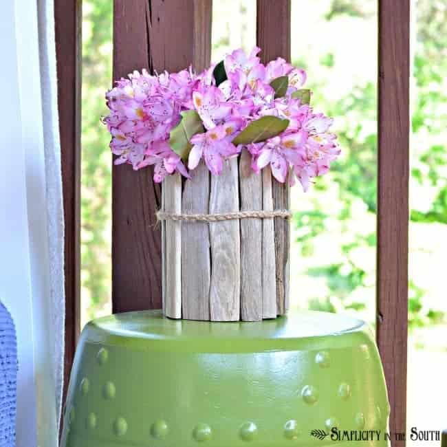 upcycle-a-glass-jar-into-a-driftwood-vase