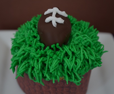 1-football-cupcake-3 1-football-cupcake-3