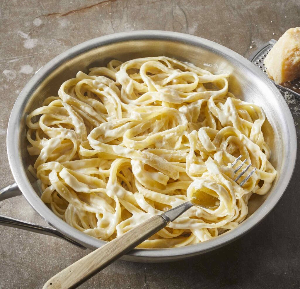 4-cheese-pasta-sauce--1024x984