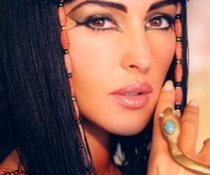 Top 10 Cleopatra Beauty Secrets