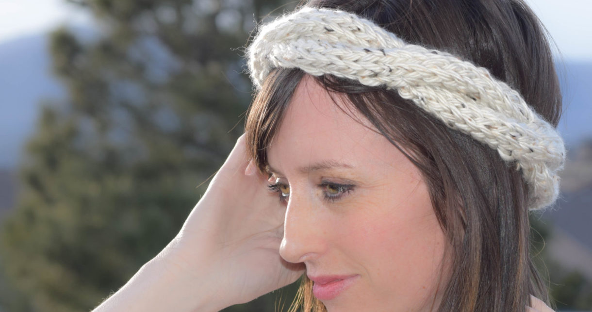 Cabled-Knit-Chunky-Easy-Headband-Pattern-1220x643-1 Cabled-Knit-Chunky-Easy-Headband-Pattern-1220x643-1