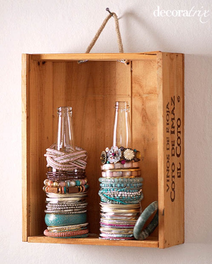 Junk-Bottles-Transformed-into-Braclet-Holders