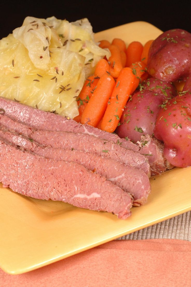 Slow-Cooker-Corned-Beef-and-Cabbage