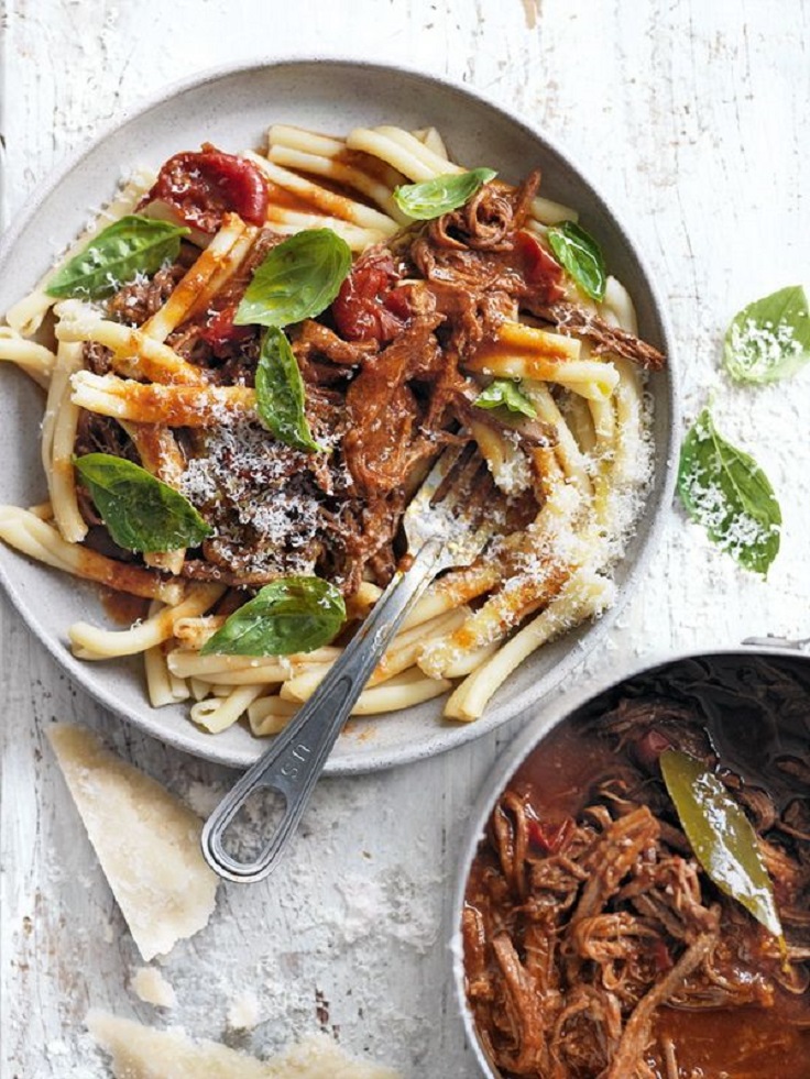 Slow-cooked-beef-ragu-pasta